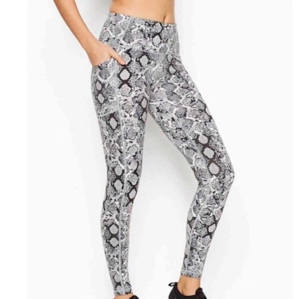 VICTORIAS SPORT Snake Print‎ White Gray Knockout Workout Tight Leggings Size M
